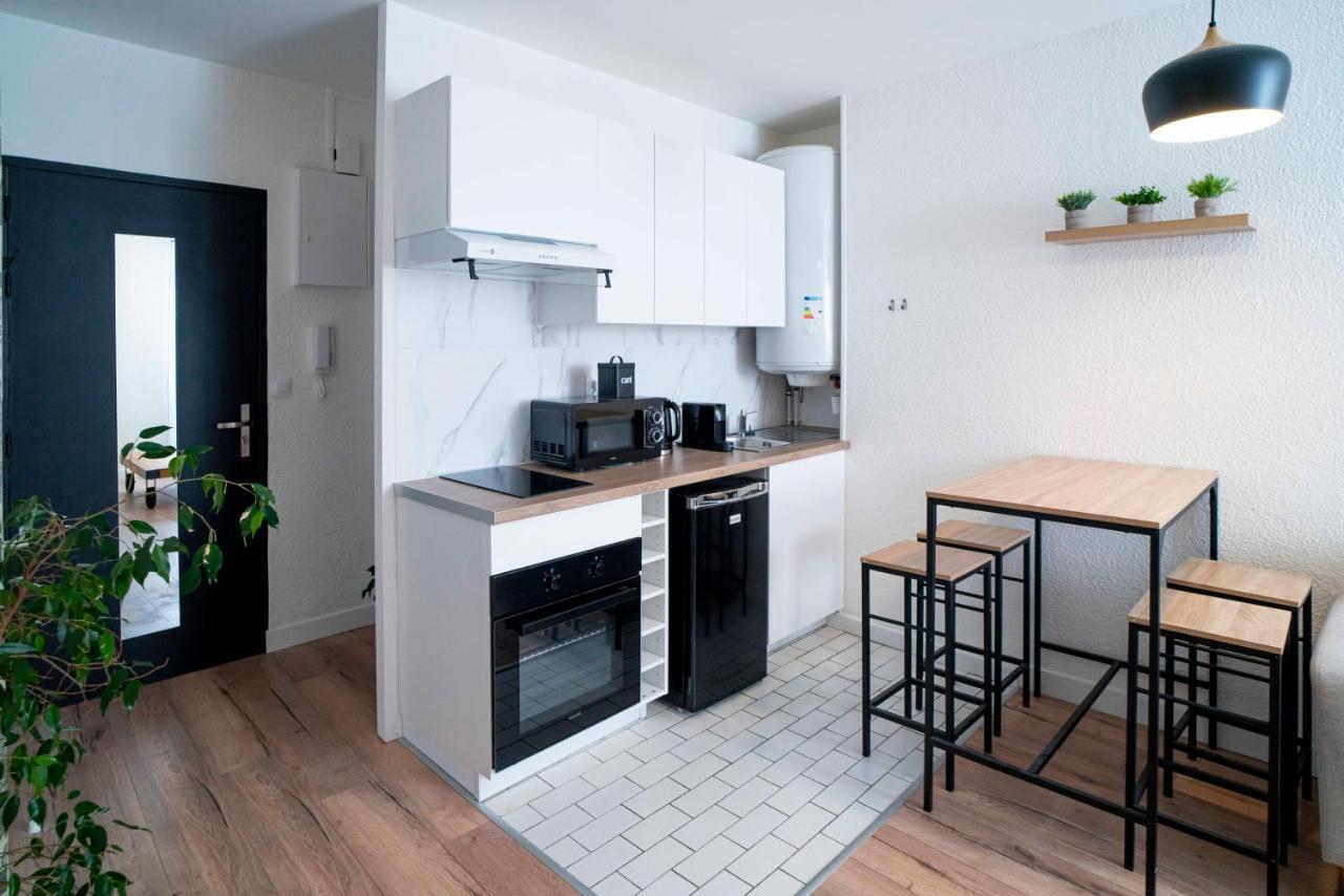 Onloc - Appart Reveil Proche Halles Avec Parking Pau Exterior foto